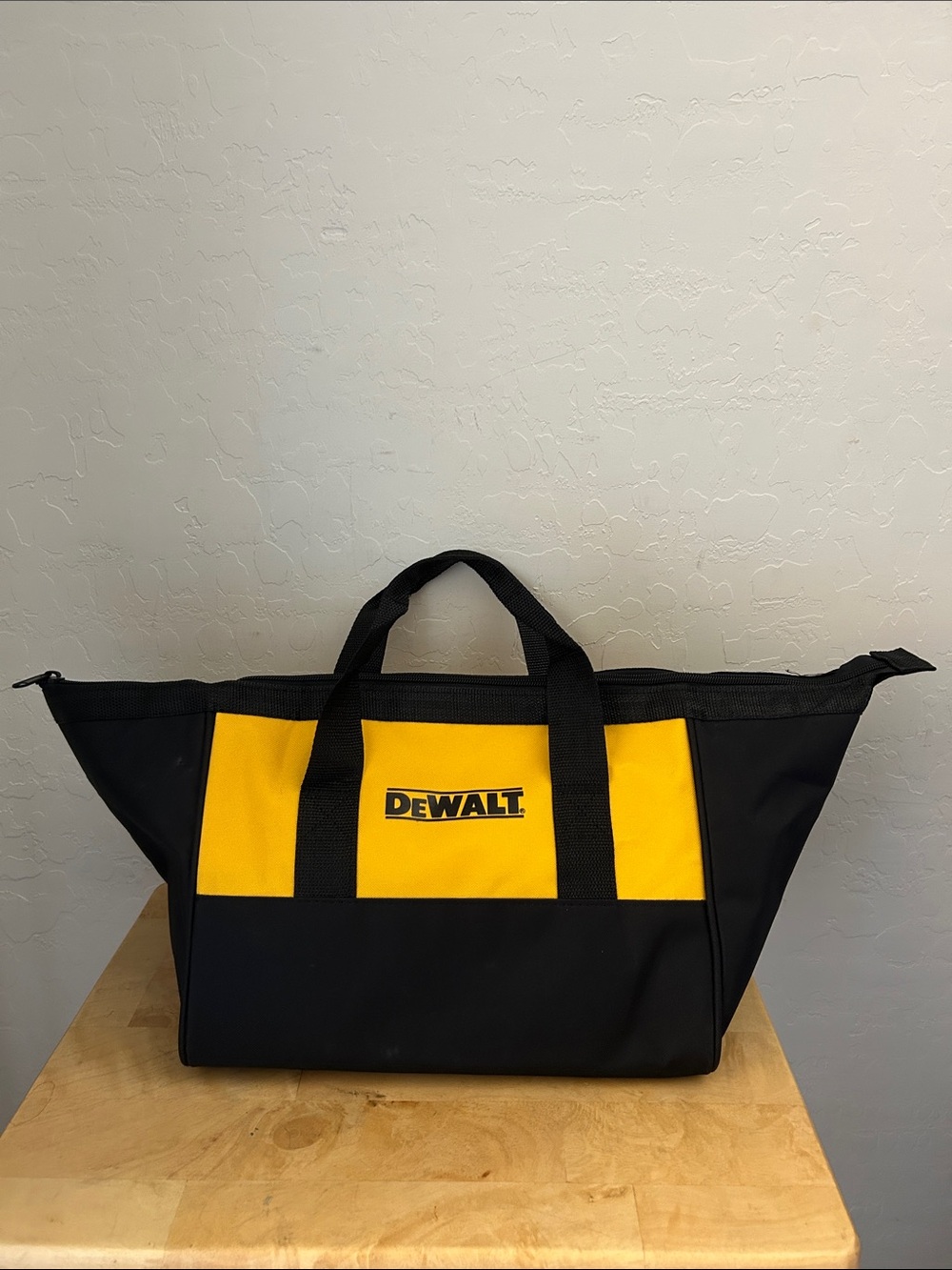 DEWALT Contractor Tool Bag